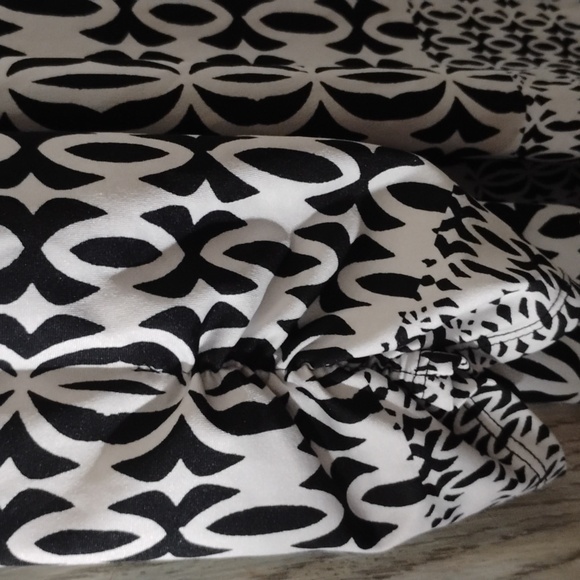 Catos Monochrome Geometric 3/4 Length Sleeve Dress Shirt - Picture 3 of 4